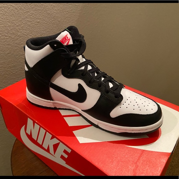 W6.5 panda dunks high - Picture 3 of 5